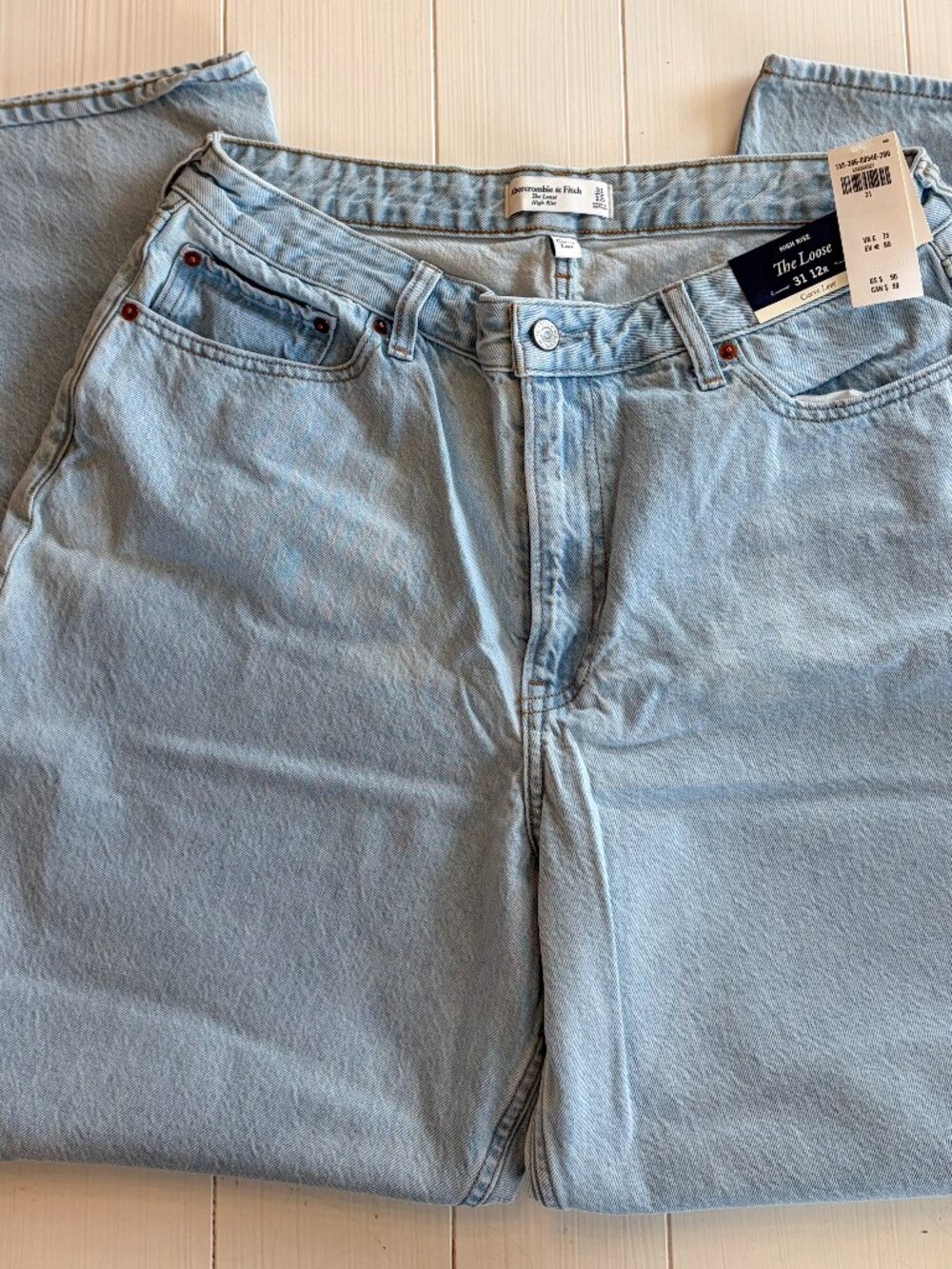 BNWT | Sz 31 | Abercrombie High Rise Loose Jean Curve Love Jean